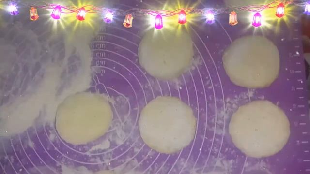 НЕЖНЫЕ СЫРНИКИ | РЕЦЕПТ ТВОРОЖНЫХ СЫРНИКОВ смотреть онлайн