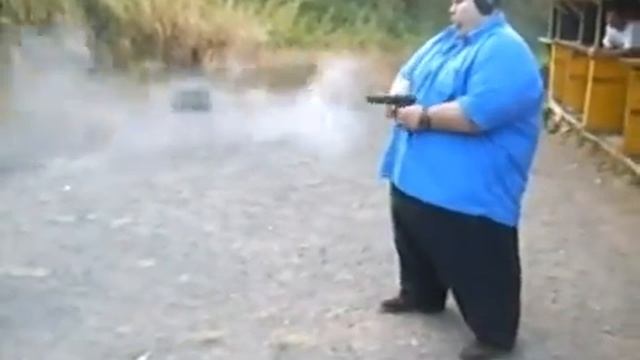 the fat man fires a gun смотреть онлайн