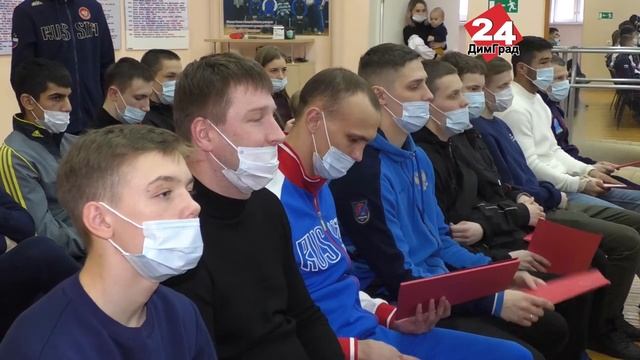ДИМИТРОВГРАДСКИХ БОКСЕРОВ ПОЗДРАВИЛИ С ДНЕМ РОЖДЕНИЯ ШКОЛЫ смотреть онлайн