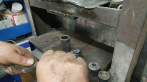 Замена сайлентблоков задней подвески на Ниссан Х-треил