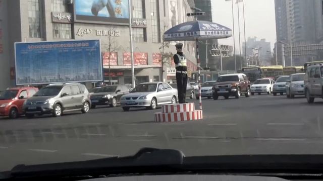 регулировщик в Китае смотреть онлайн