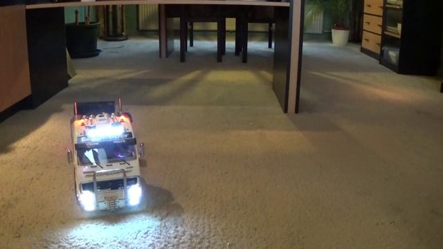 RC Trucks testing the wiring of the Tamiya Volvo FH12 смотреть онлайн