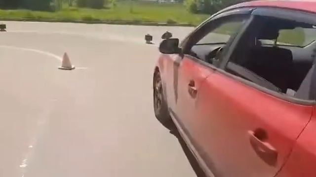 Я и Ксюха водим машину смотреть онлайн