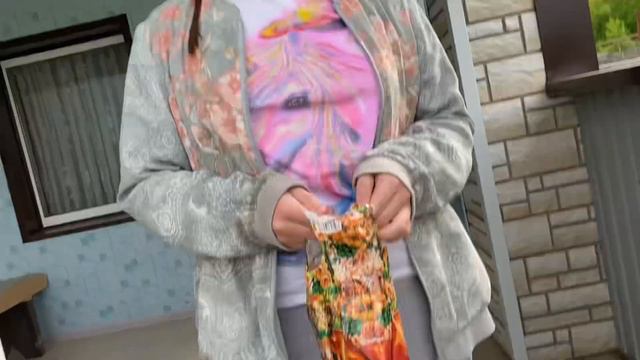 дарю подарки друзьям на день рождения!! в видео их реакция смотреть онлайн