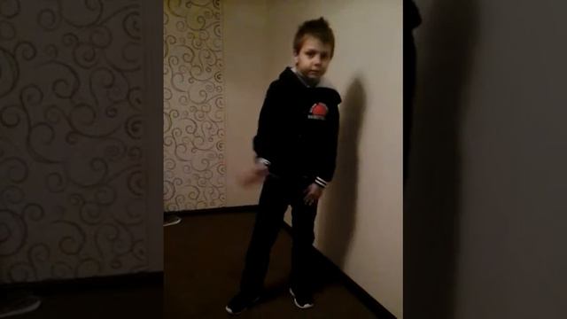 Баста "Война " смотреть онлайн