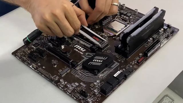 تجميعة رائعة بمعالج İ9-9900KF مع كرت شاشة رهيب MSI RTX2070SUPER GAMING X TRIO смотреть онлайн