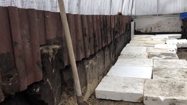 Строительство парника теплицы с воздушным подогревом грядок!