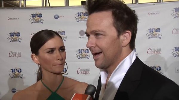 Sean Patrick Flanery & Lauren Hill Share Their Style Tips