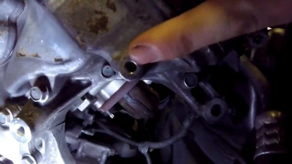 Замена Генератора на Lexus IS 250