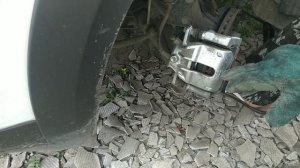 ищу стук слева в суппорте или рулевой рейке LADA XRAY CROSS CVT