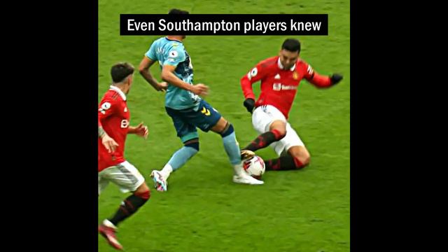 How referee Anthony Taylor destroys Man United with Casemiro red card and incorrect VAR handball смотреть онлайн