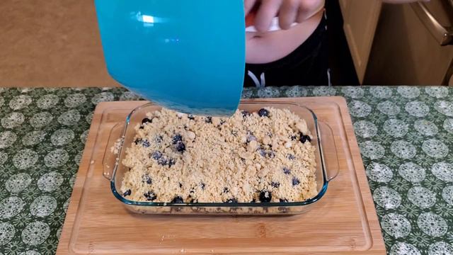 KETO / LOW CARB Blueberry Cobbler! смотреть онлайн