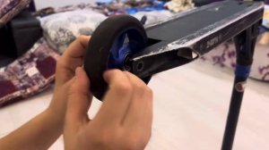 КАК УСТАНОВИТЬ КОЛЁСА НА САМОКАТ? ЛЕГКО! ПОСМОТРИ ЭТО ВИДЕО С ОБЪЯСНЕНИЕМ СЛЕНГА.