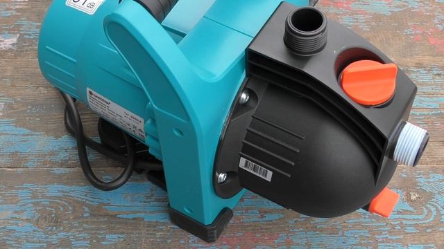 Садовый насос Gardena 3000/4 Classic с комплектом для полива смотреть онлайн