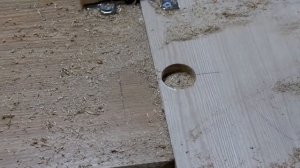 Как просверлить отверстие дрелью под мебельную петлю