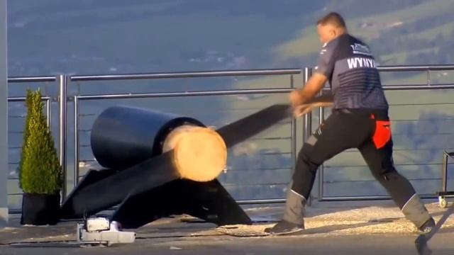 Соревнования лесорубов