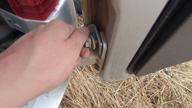 Кронштейн запасного колеса для Lada Largus смотреть онлайн