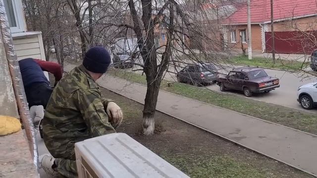Ейск?Ремонт у Тани, в квартире 70х. Монтаж балконных ограждений. смотреть онлайн