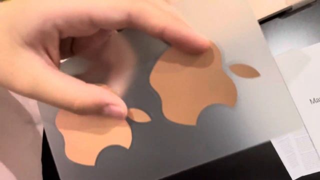 Bóc hộp Macbook Air M1, 2020. 8 256 смотреть онлайн