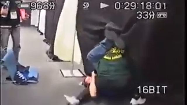 BJJ instructor vs MMA fighter Charles "krazy horse" Bennett смотреть онлайн