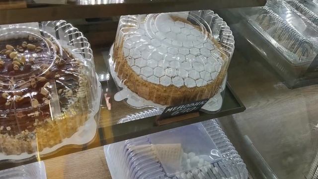 Сочи 2021. Шопинг по сладким местам Адлера 2021 за тортами и мороженым смотреть онлайн