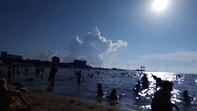 Вечер на центральном пляже в Анапе. смотреть онлайн