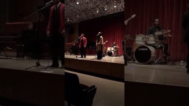 “Window Seat” Erykah Badu (cover) смотреть онлайн