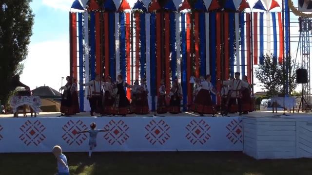 Усманский народный хор - Ой, со вечора ("На родине Пятницкого") смотреть онлайн