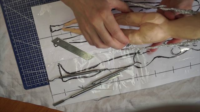 Шарнирная кукла с нуля часть 3 лепим ноги смотреть онлайн