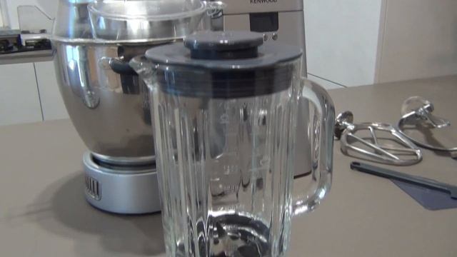 Video Kenwood Cooking Chef KM086 contenuto confezione смотреть онлайн