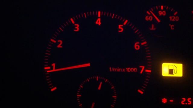 Audi A4 B5 1.8 T problème смотреть онлайн