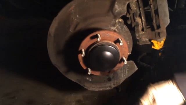 Lexus/Toyota wheel stud replacement смотреть онлайн