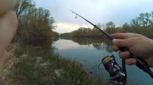 Как ловить окуня в середине весны | ловля щуки и окуня на микроджиг в апреле