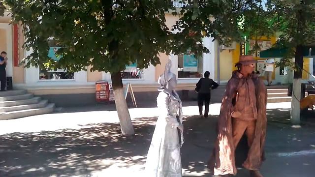 Живые статуи - видео смотреть онлайн