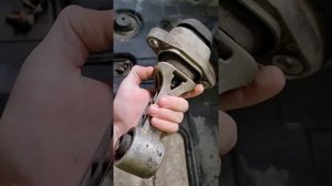 Стуки, вибрация, хрусты на HYUNDAI I40