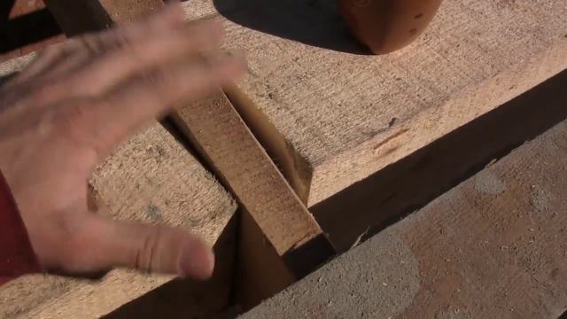 Кладем мауэрлат и выставляем стропила смотреть онлайн