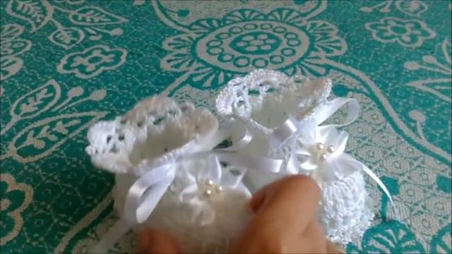 Пинетки для новорожденных.Ажурные пинетки крючком.Вязаные пинетки для крестин крючком смотреть онлайн