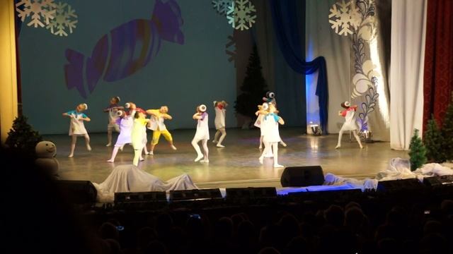 08.12.2019. Ансамбль народного танца "Дымка" " Детки-конфетки" смотреть онлайн