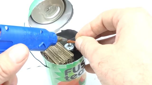 WOW! How to Make a Generator || At Home with cardboard & Pepsi Tin || Mini Generator || 9v battery смотреть онлайн