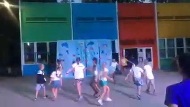 Спутник. 8 отряд. Губка Боб смотреть онлайн