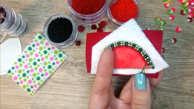 Как сделать брошь-арбуз из бисера и пайеток / How to watermelon beaded sequin brooch tutorial смотреть онлайн