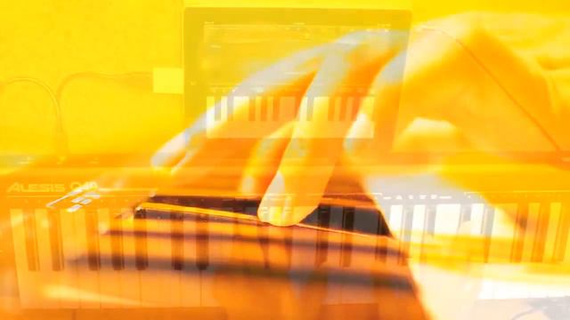 AUGUST IS STILL (iPad Garageband Piano) смотреть онлайн