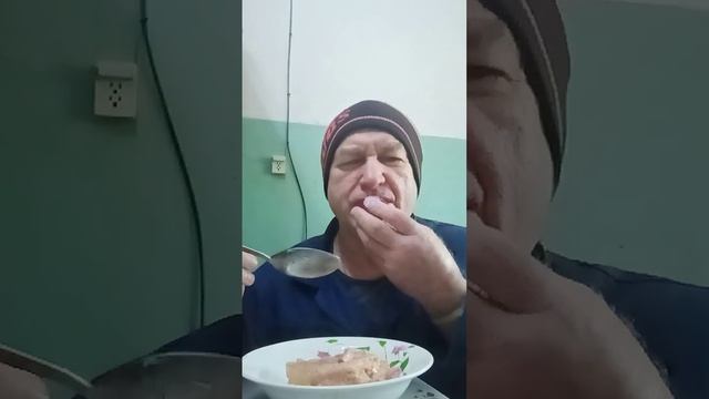 Ем мясо цепленка в собственном соку из магазина красное и белое смотреть онлайн