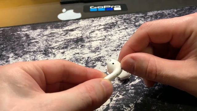Как себя чувствуют Apple AirPods 2 в 2022 году?