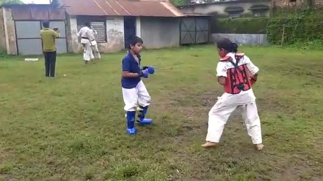 Medinipur district champion/madina Khan/Karate kid/. смотреть онлайн