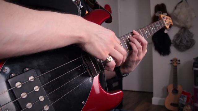 Cello Strings On A BASS Sound UNBELIEVABLE смотреть онлайн