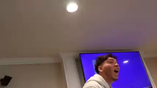 We Hired 5 Stoners To Test Their Tolerance смотреть онлайн