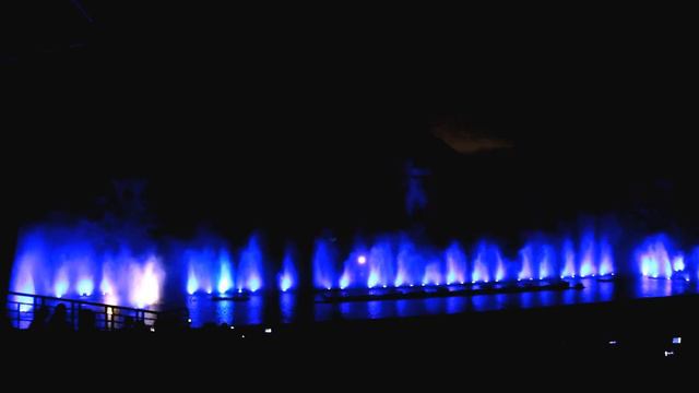 Шоу фонтанов в VINPEARL. "Калинка" смотреть онлайн