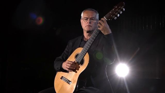 Janez Gregorič plays 4 Space by J. Gregorič on the Kreul-Carlevaro seven-string guitar смотреть онлайн