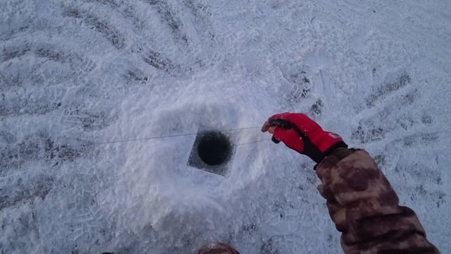 Две ночи в палатке ,рыбалка первый лёд. смотреть онлайн